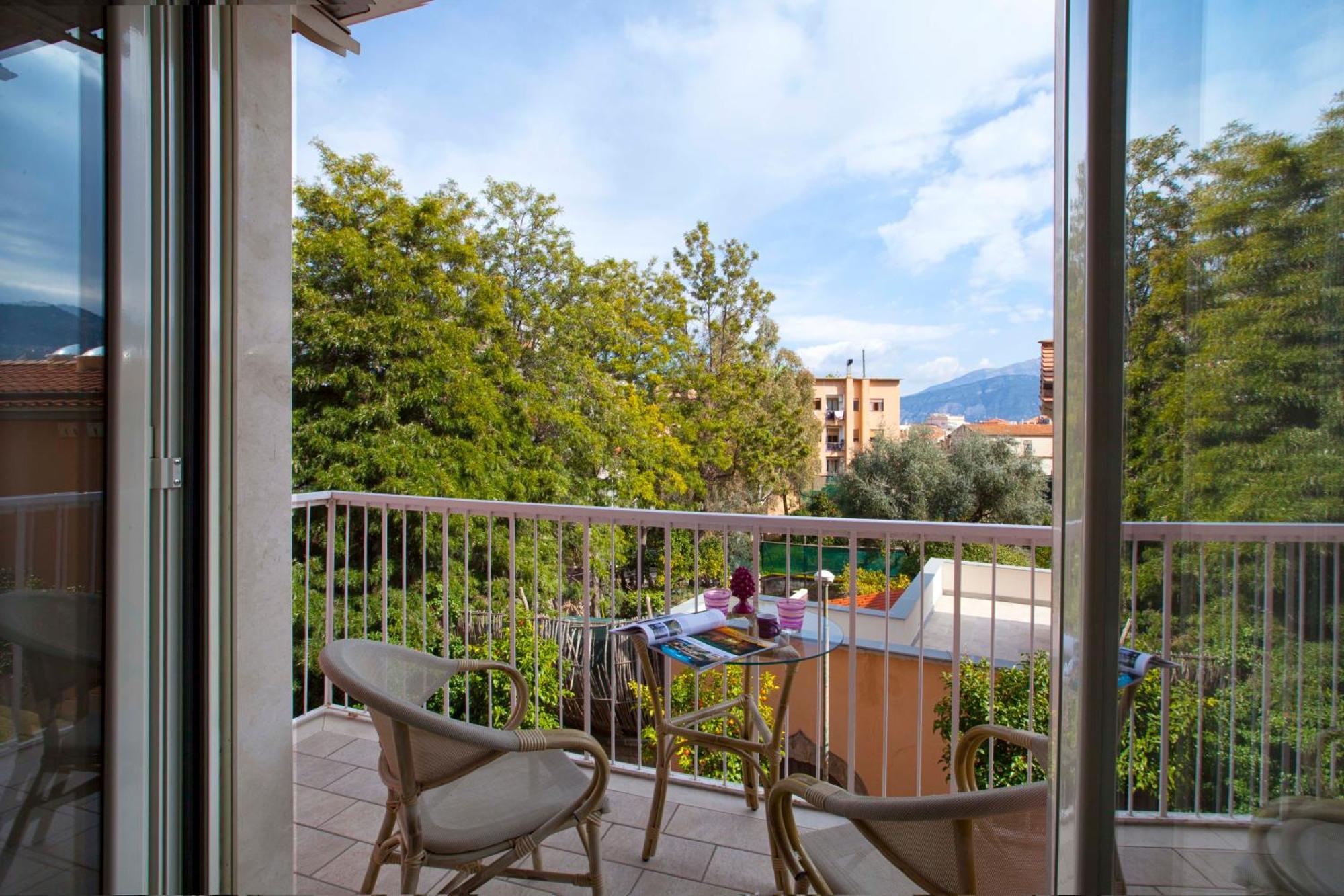 Estate4home - L'onda Viola Apartment